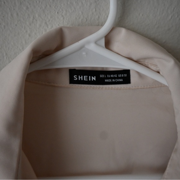 Button down blouse - Picture 2 of 3